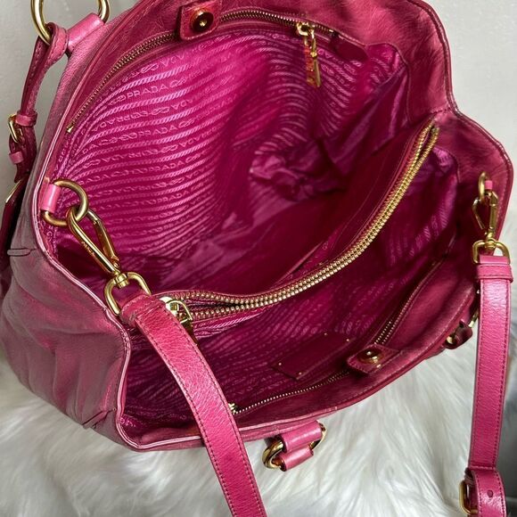 💯Authentic Prada Tote Bag🍀 - Picture 7 of 17